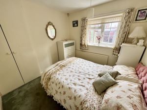 Bedroom- click for photo gallery